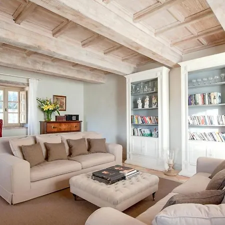 Sleeps 8 Pool Wifi Villa *